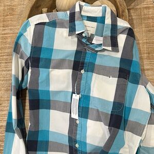 NWT MENS American eagle shirt 💚